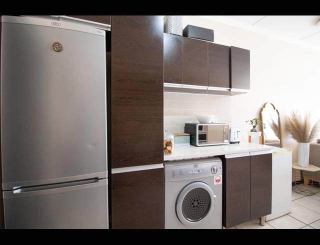 2 BEDROOM APARTMENT FOR SALE IN GREENSTONE HILL